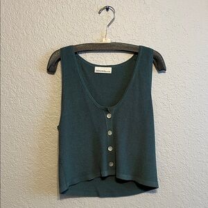 Zenana Outfitters Cropped Button-Front Tank Top